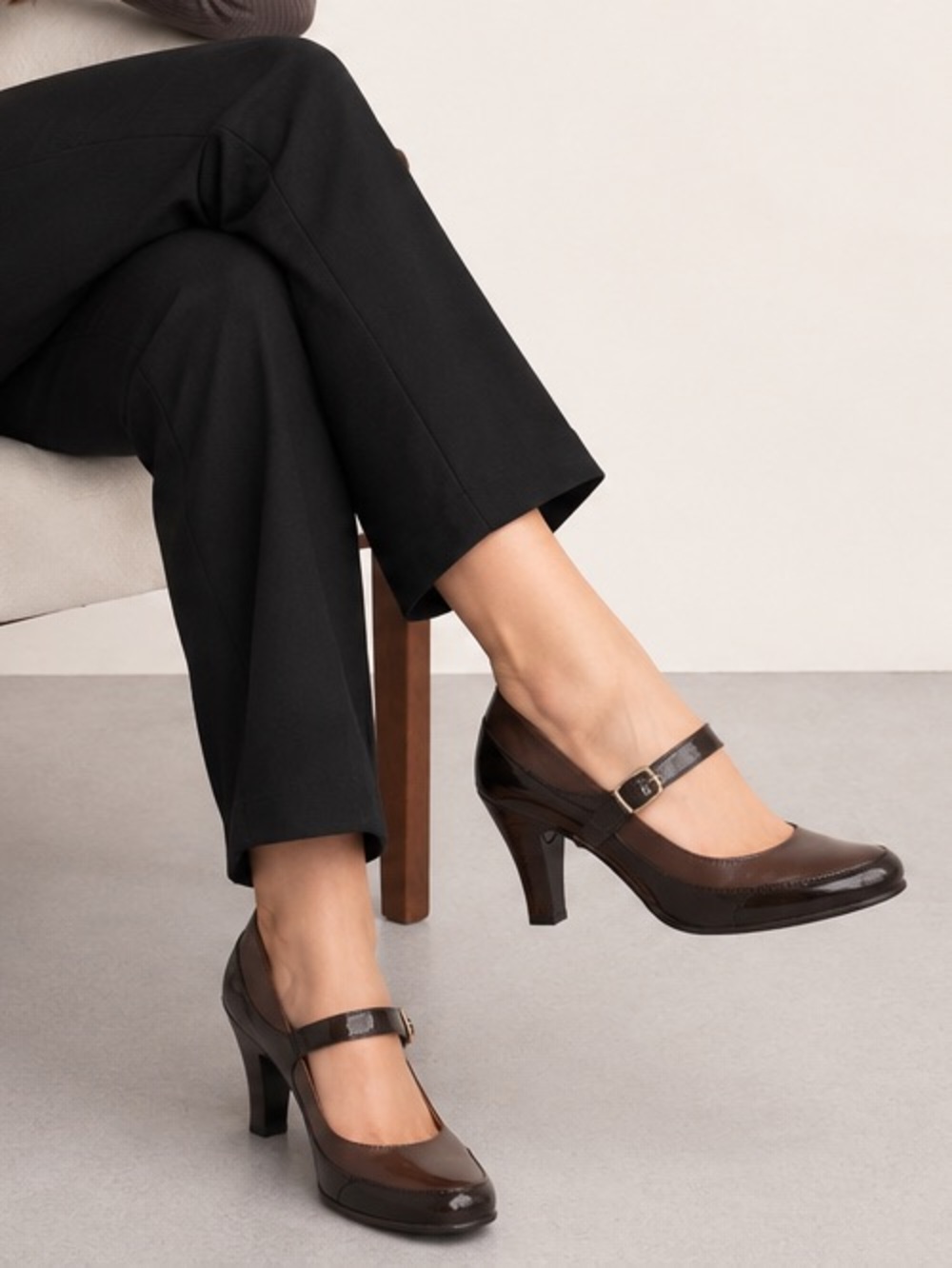 Sofft Brown Patent Mary Jane Platform Heels Size 9